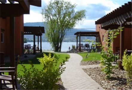 Village On The Lake Osoyoos Esterno foto